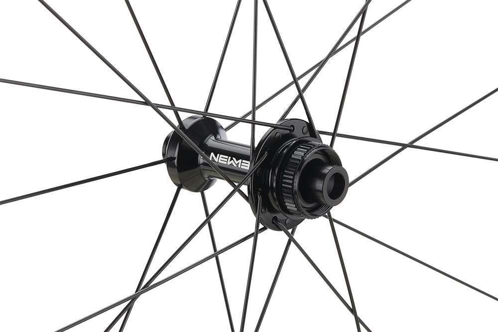 Newmen Advanced A.50 CL FADE R 28" Shimano Carbon Laufradsatz Newmen