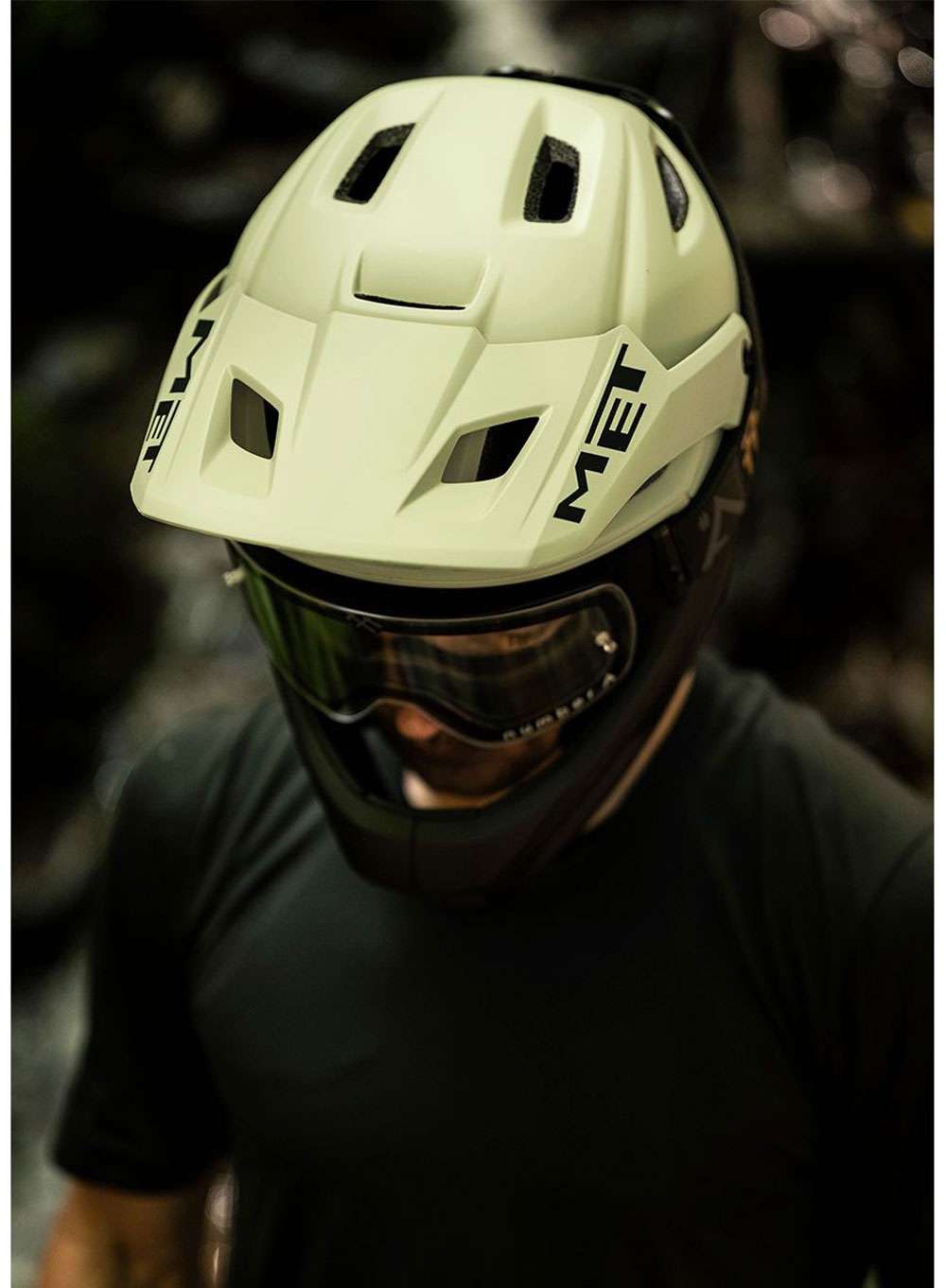 Met Parachute MCR MIPS - Fullface Helm Met